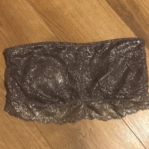 I am selling a size large silver lace lingerie strapless bra from forever 21. - Picture 4 of 5